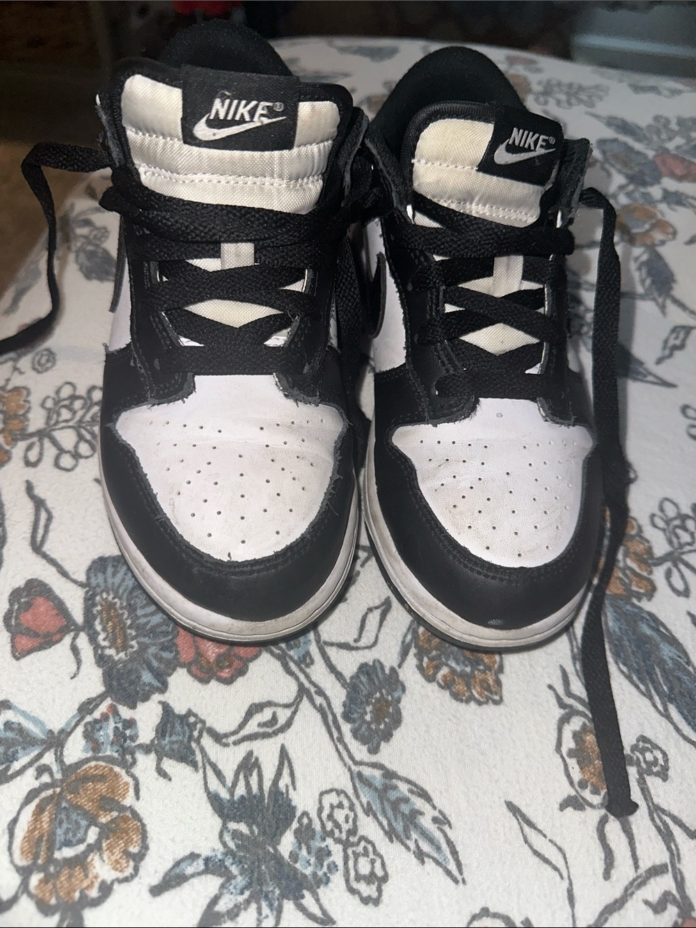 Nike Kids Black and White Low-Top Sneakers